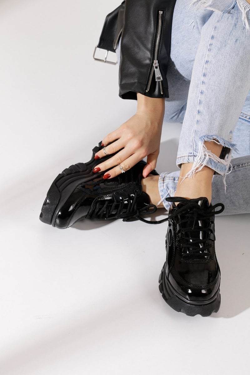 İmershoes أحذية رياضية يومية نسائية بsole عالية 6 سم حذاء رياضي أسود - أبيض - بيج - جلد لامع - جلد سويد 001  - Image 5