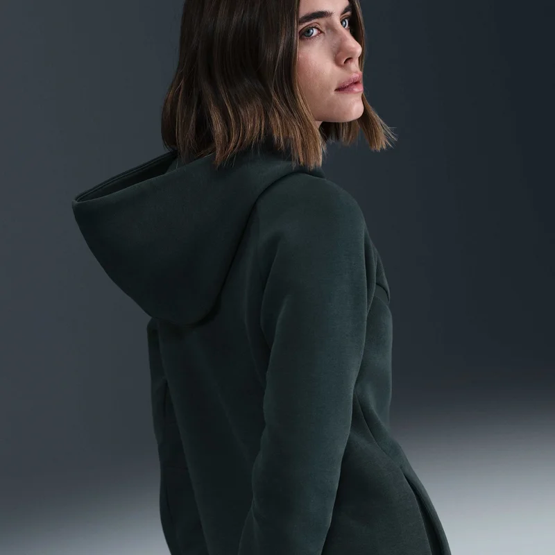 نايكي هودي سبورتسوير تيك فليس ويندرانر للنساء