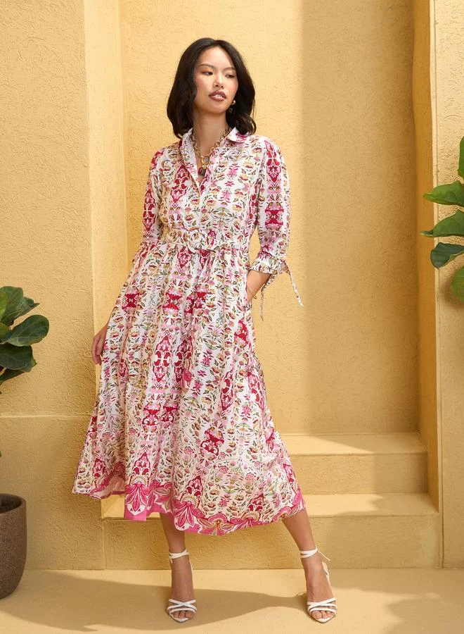 ساسافراس فستان ميدي أبيض بطباعة زهور وأزرار أمامية وحزام