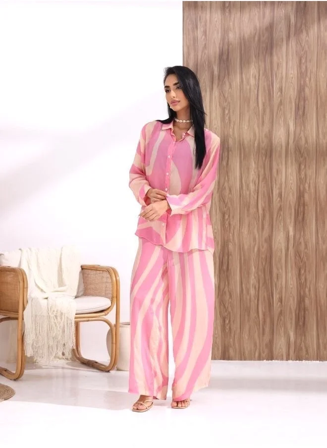 ذاتس ماي جال قميص مجموعة Co Ord مطبوع تجريدي