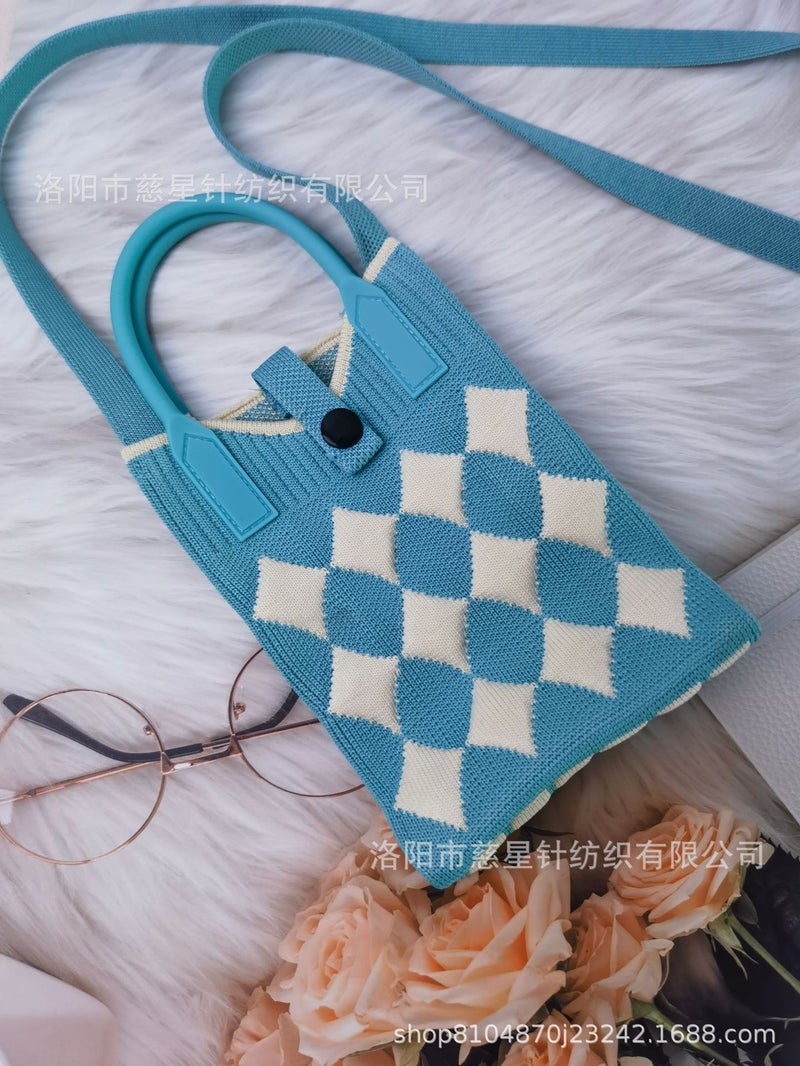 2025 Autumn New Style Girl'S Heart-Shaped Handbag For Carrying Mobile Phones, Knitted Crossbody Bag, Portable Textured Small Handbag - Image 1