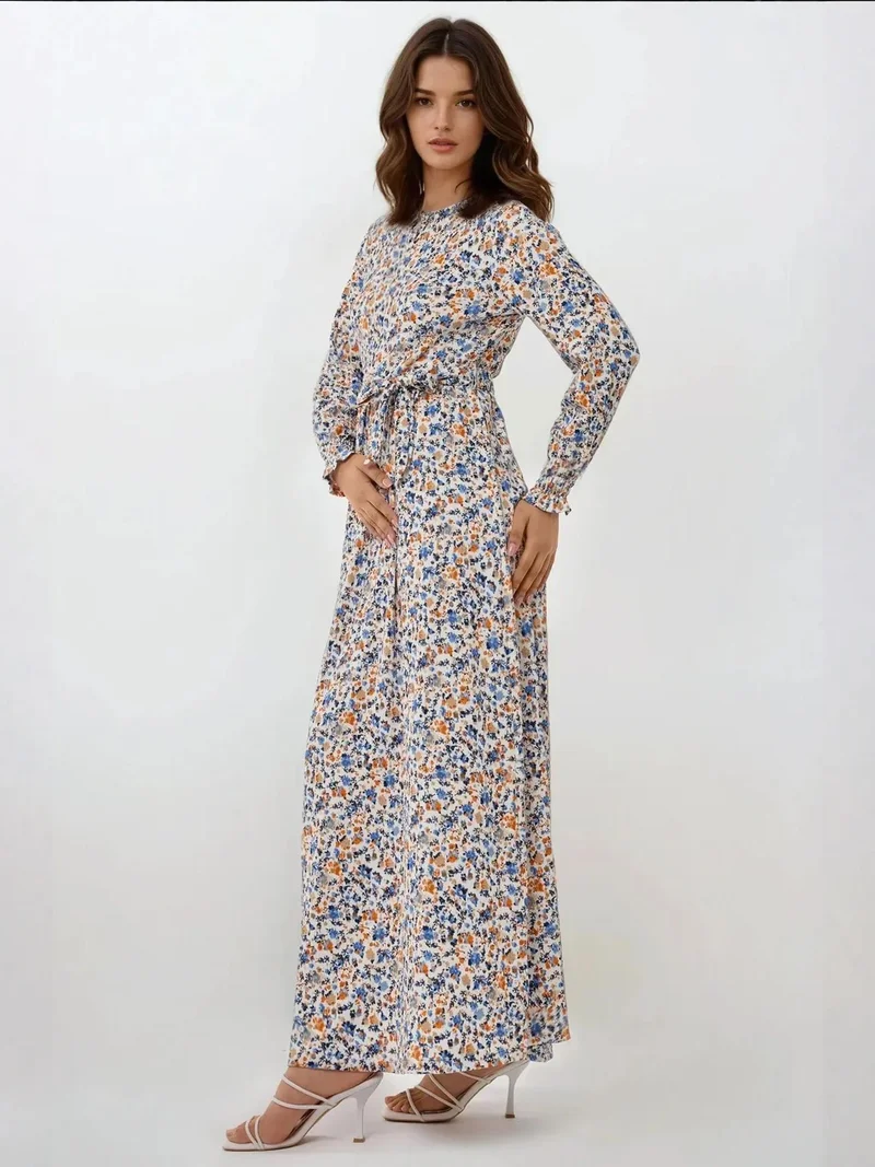 زوبعة فستان ماكسي بياقة مستديرة مزهر مع حزام