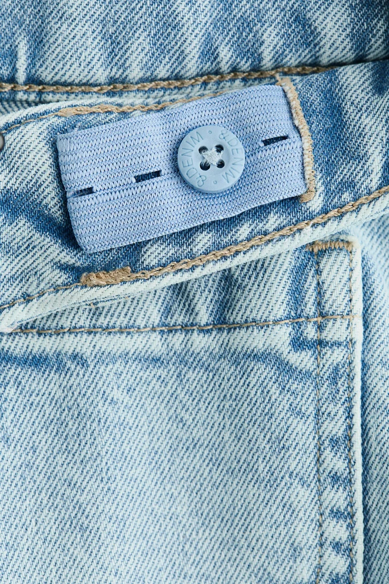 اتش اند ام شورت دنيم بقصة مريحة