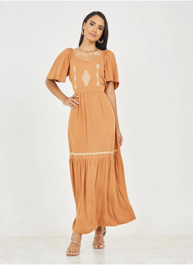 Styli Embroidered Sweetheart Neck A-Line Maxi Dress