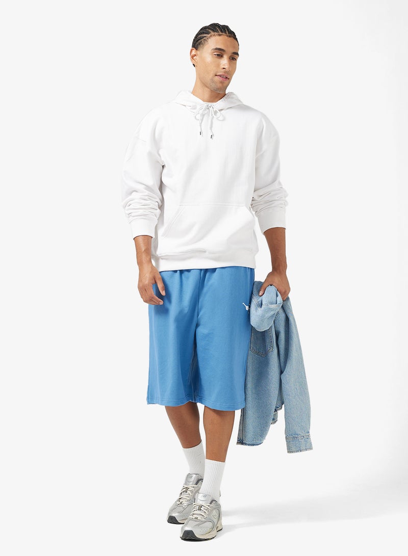 سفنتي فايف شورت واسع بطبعة جرافيك - Image 2