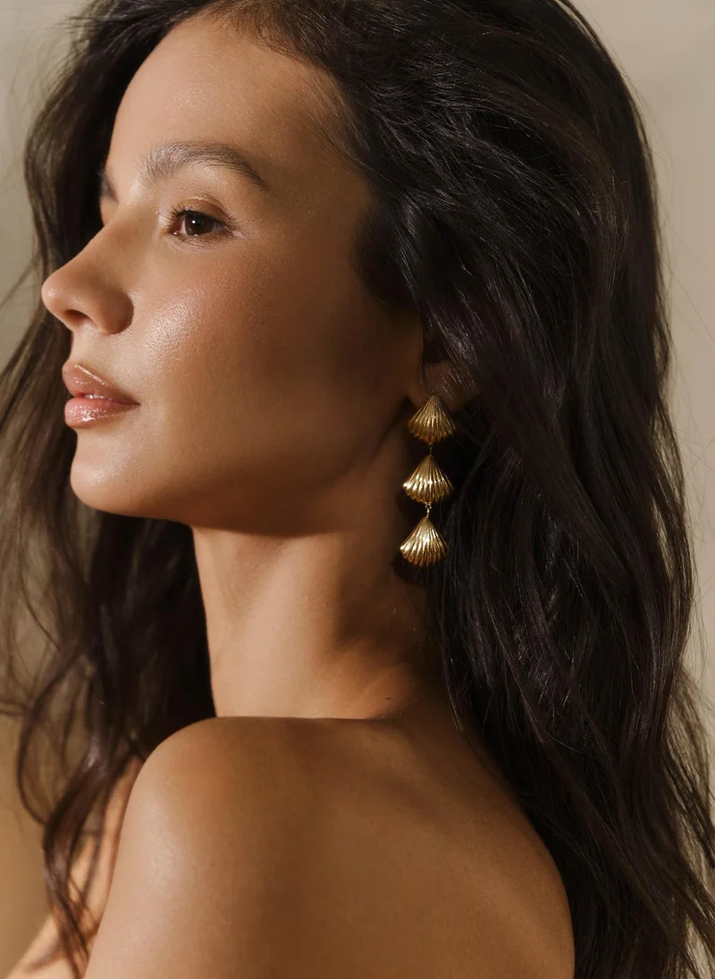 Shell stud earrings