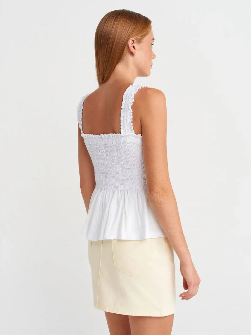 ديلفين Dilvin Square-Neck Frilly Sleeveless Blouse