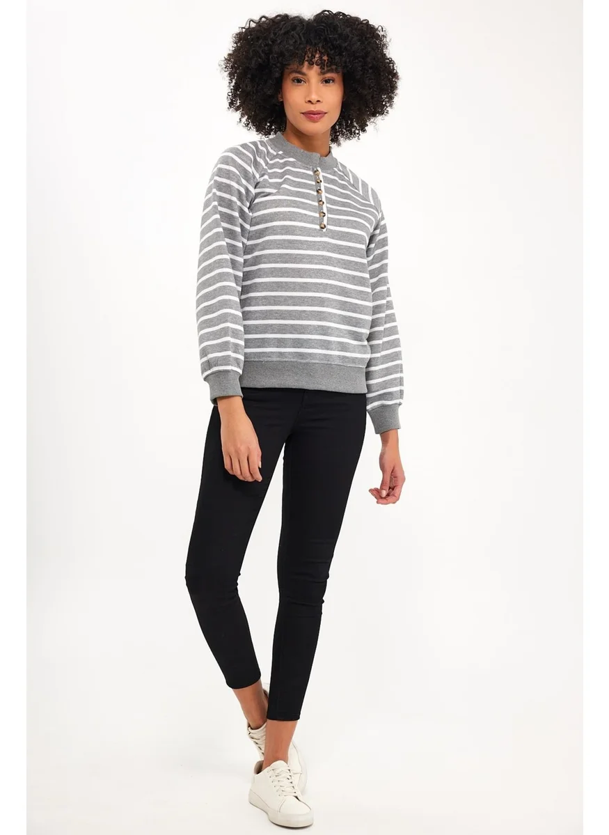 Alexander Gardi Buttoned Raglan Sleeve Sweatshirt (B23-00164)