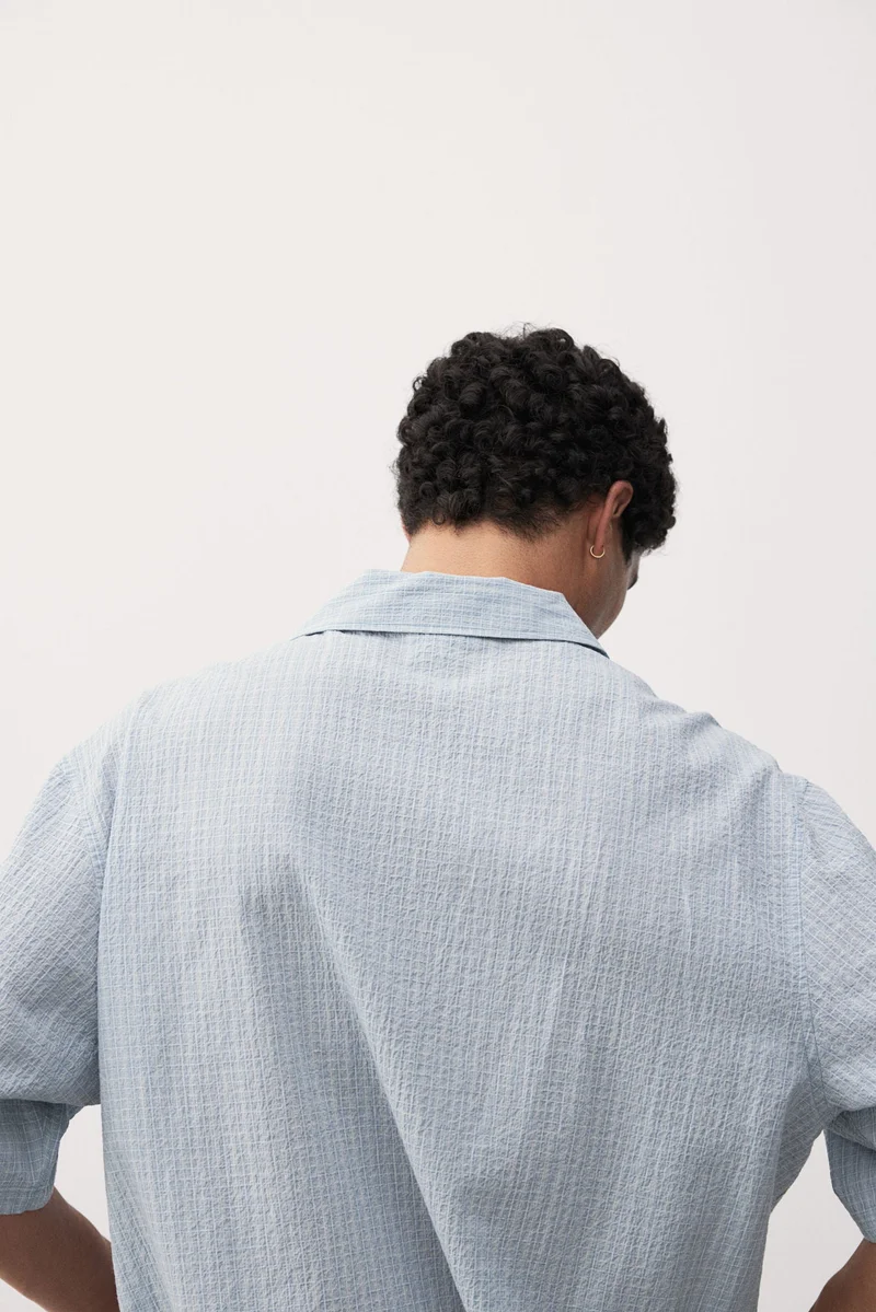 اتش اند ام Loose Fit Seersucker resort shirt