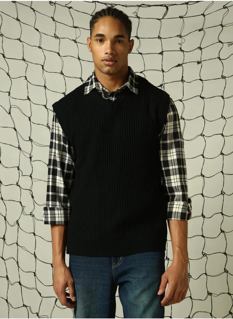 هوبرهولمي Men's Black 100% Acrylic Solid Relaxed Fit Sweater
