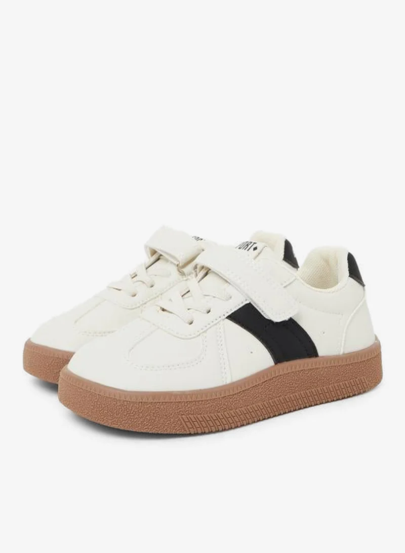 Styli Boys Hook and Loop Sneakers