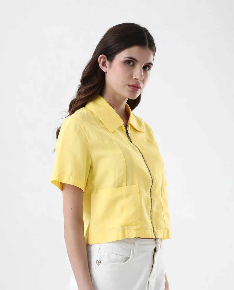 Rareism Women's Short Sleeve Collared Zipper Closure Cropped Top