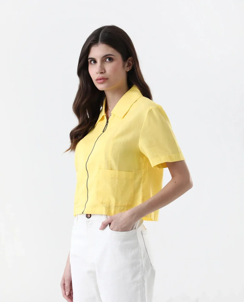 Rareism Women's Short Sleeve Collared Zipper Closure Cropped Top