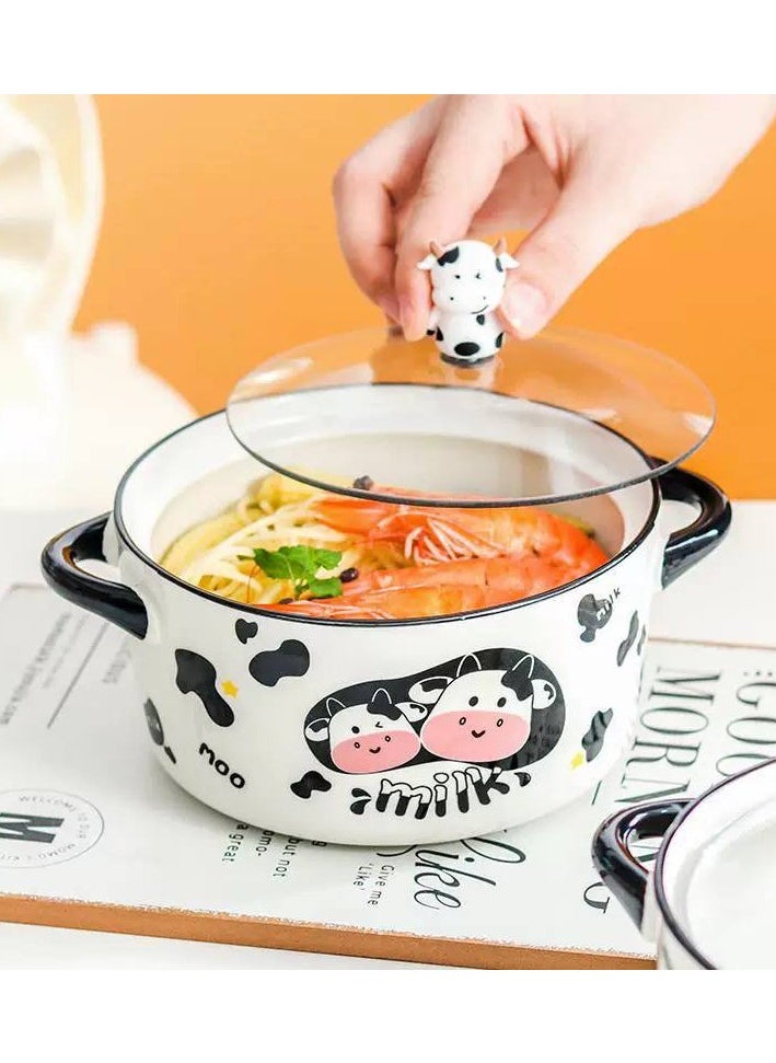 Round porcelain pot with a pyrex lid