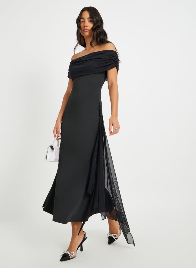 تايك تو فستان ماكسي أسود سادة بدون أكتاف بتصميم حورية البحر للنساء - Image 2