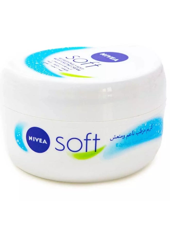 Nivea Refreshingly Soft Moisturizing Cream - 300ml - Image 1