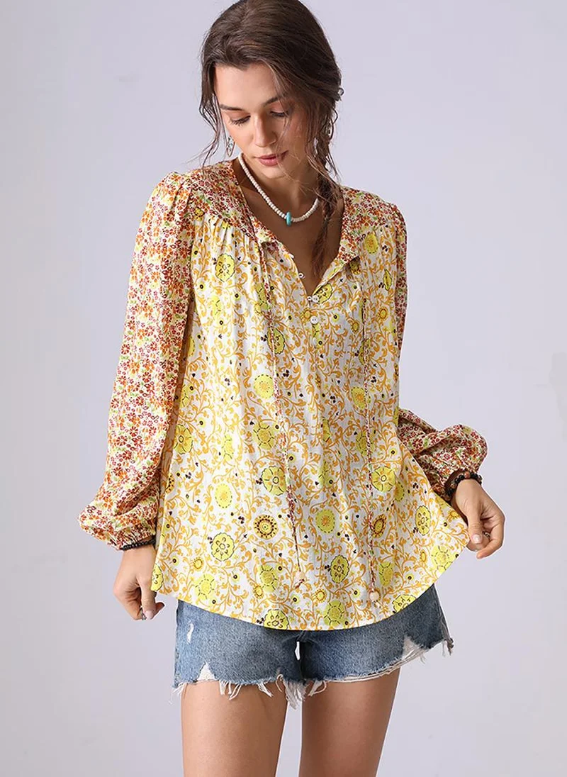 يونيكي Yellow V-Neck Long Sleeves Boxy Top