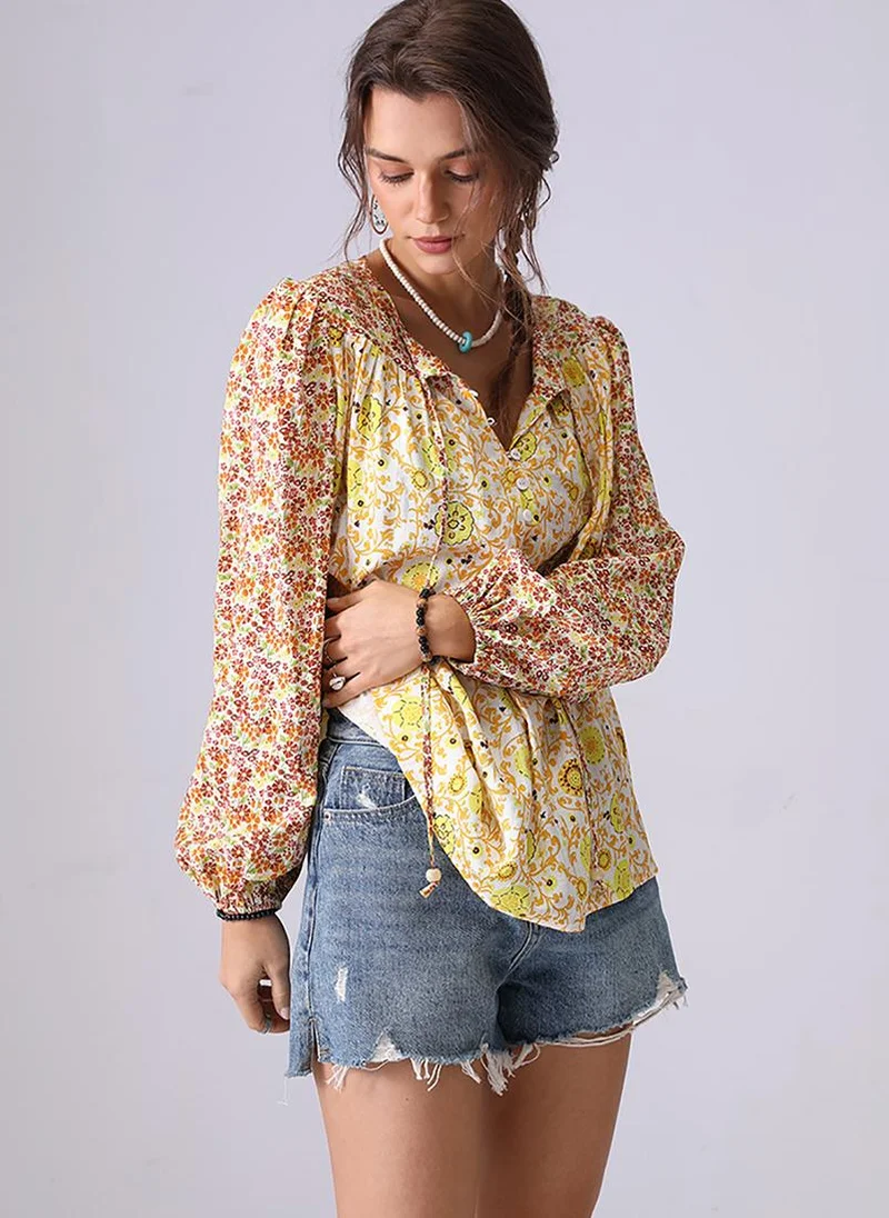 يونيكي Yellow V-Neck Long Sleeves Boxy Top