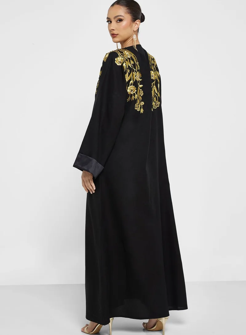 hayas closet Embroidered V-Neck Abaya