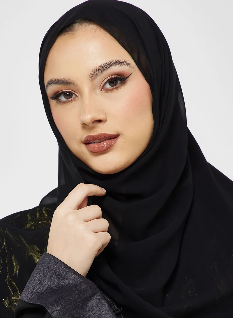 hayas closet Embroidered V-Neck Abaya