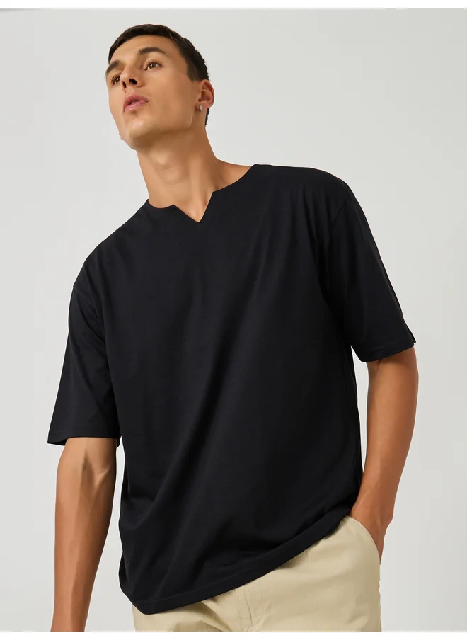 Styli Styli Notch Neck Oversized T-Shirt