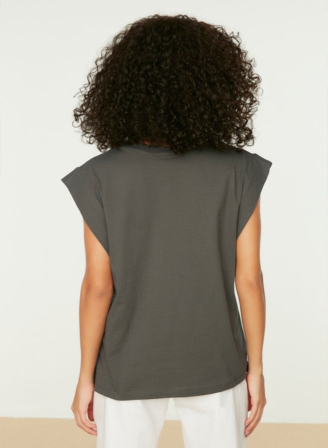 trendyol Anthracite 100% Cotton Wadding Look Basic Crew Neck Knitted T-Shirt - Image 4