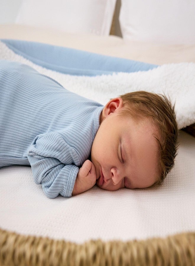 Little Sleepies ثوب نوم للأطفال حديثي الولادة من ليتل سليبيز، مصنوع من فسكوز الخيزران، مزود بقفازات قابلة للطي وغطاء للقدم قابل للطي، بنمط مضلع خفيف، مناسب للأطفال الخدج/الأطفال الخدج جداً - Image 5