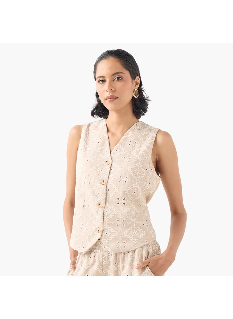 تواكستريمز 2Xtremz Schiffli Detail V-Neck Sleeveless Jacket