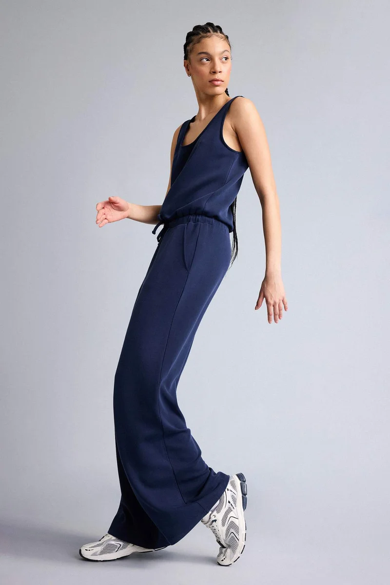 ديفاكتو Standard Fit Jumpsuit