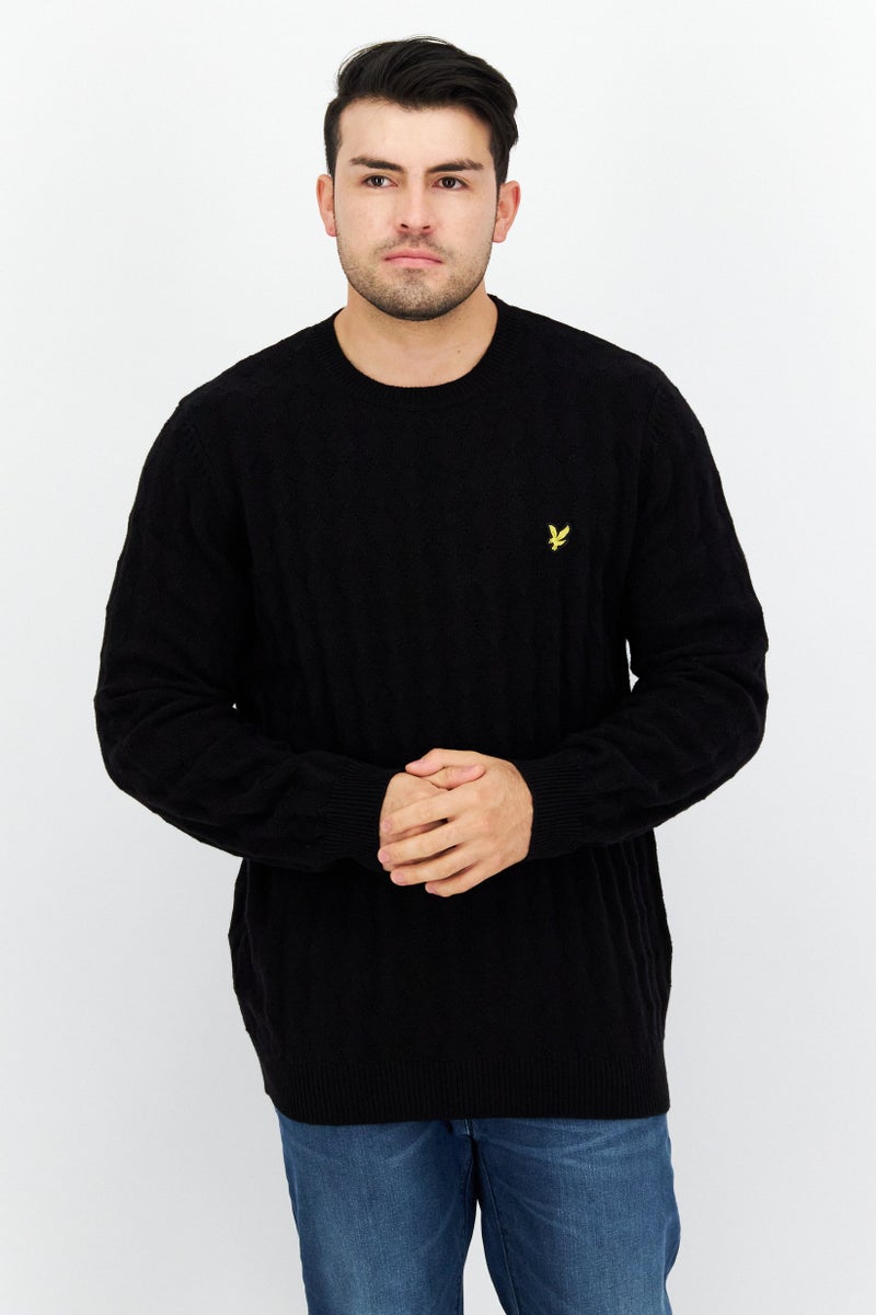 Lyle & Scott Men Crew Neck Long Sleeve Knitted Sweater, Black - Image 1