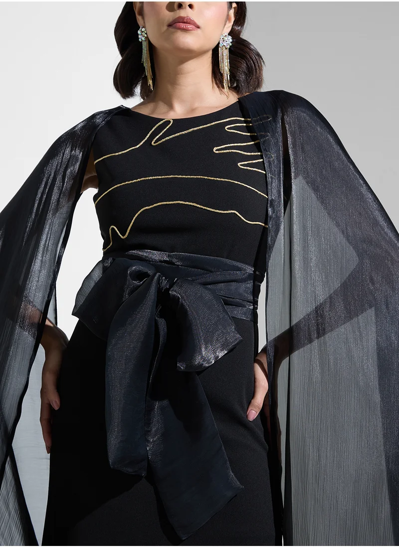 ايرا Drape Sleeve Front Slit Dress