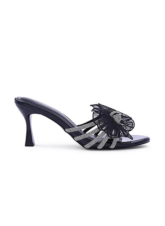 Elegant heel slippers designed for a chic look.