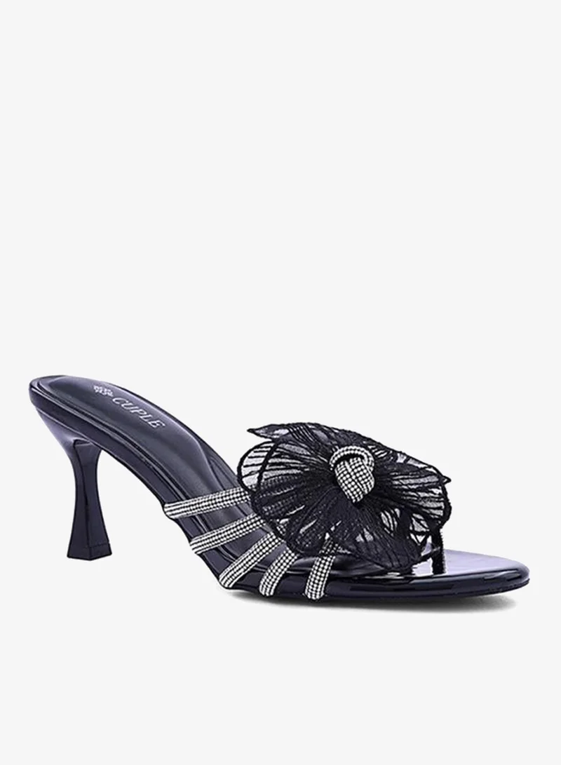 كابلي شباشب بكعب أنيقة لإطلالة عصرية