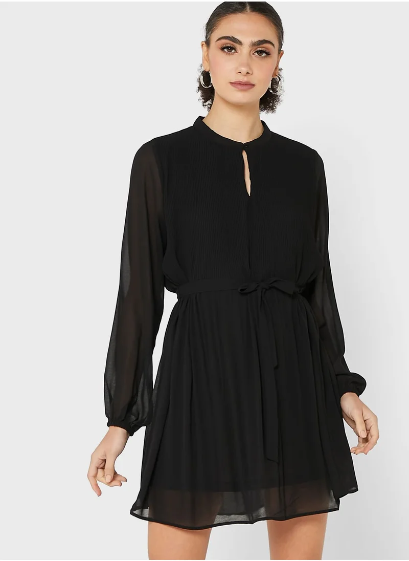 Jacqueline de Yong Key Hole Pleated Dress