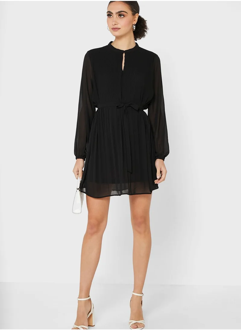 Jacqueline de Yong Key Hole Pleated Dress