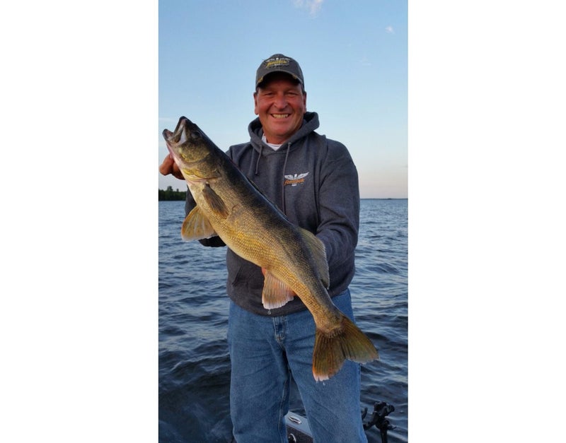Pflueger 5'6" Monarch Spinning Rod Combo, 2-Piece Graphite Rod, Size 30 Reel, Right/Left Handle Position, Lightweight and Corrosion-Resistant, Aluminum Spool, Disc Drag System - Image 2