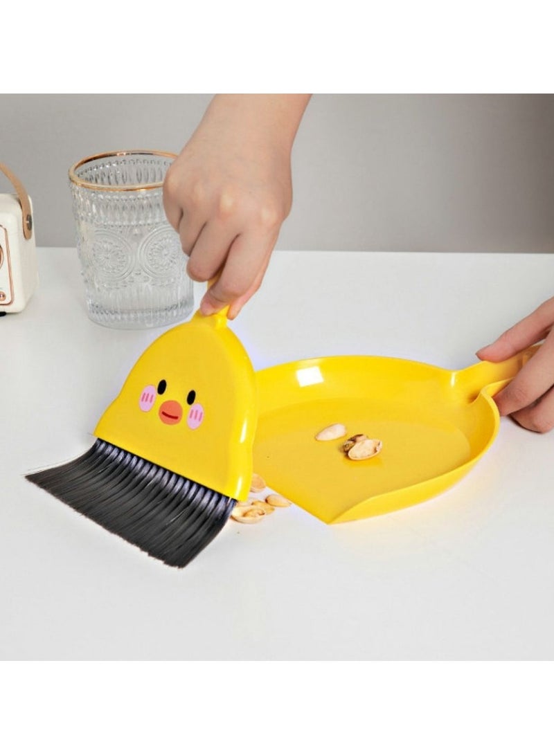 طقم جاروف وفرشاة بشكل بطوط - كيوت وشيك - Image 3
