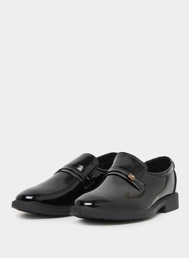 Styli Plain Almond Toe Slip On Formal Shoes - Image 2