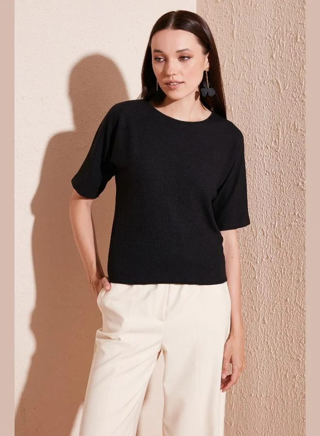 ليلا Lela Flexible Regular Fit Crew Neck Blouse Women's Blouse 5865345