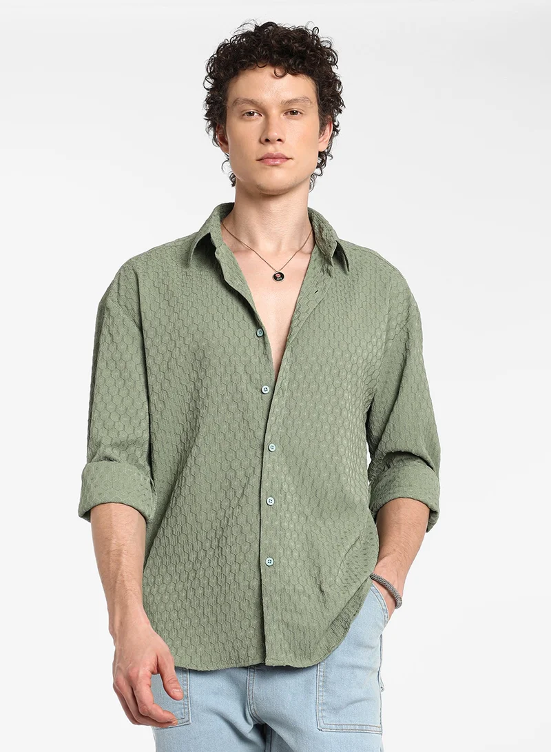 Campus Sutra Men's Fern Green Honeycomb-Textured Oversized Shirt For Casual Wear | Spread Collar | Long Sleeve | Button Closure | Oversized Shirt Crafted With Comfort Fit For Everyday Wear