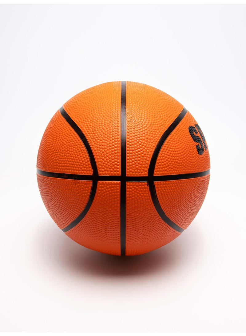 High-quality basketball for indoor and outdoor courts - Image 3