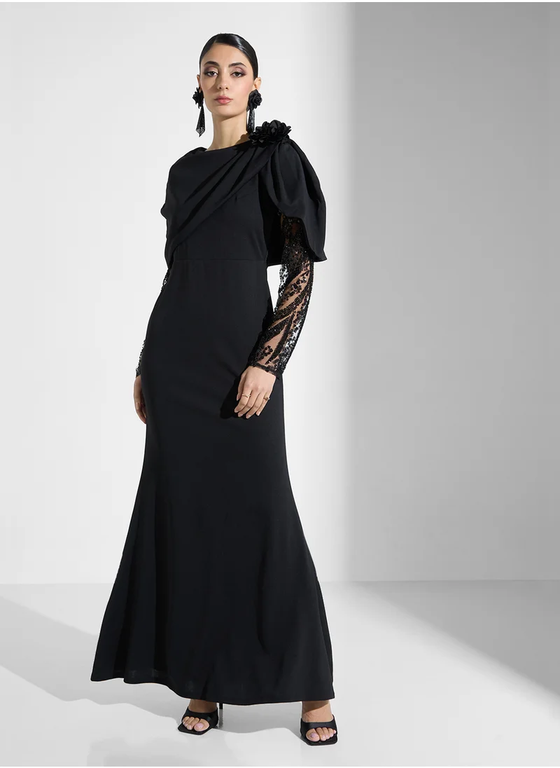 نمشي x Dress With Shoulder Brooch & Embellished Sleeve