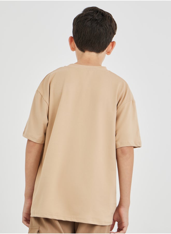 Styli Teen Boys Over Size t-shirt with Embossed print  - Image 4