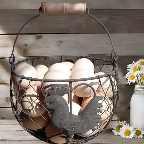 LINCOUNTRY Chicken Wire Egg Basket for Gathering Fresh Eggs Round Metal Egg Collecting Basket with Wooden Handle Farmhouse Kitchen Countertop Storage Holder Vintage Rustic Rooster Decor Daily Use - Image 3