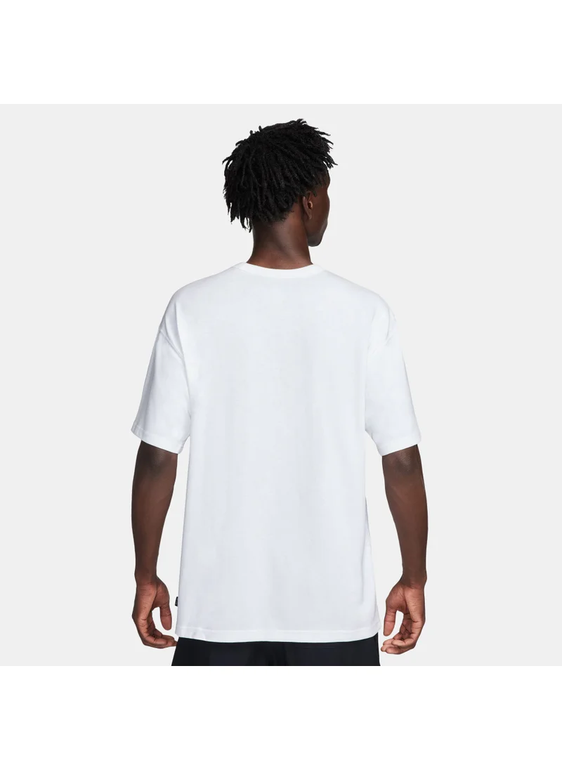 Nike Men's Sportswear Premium Essentials T-Shirt
