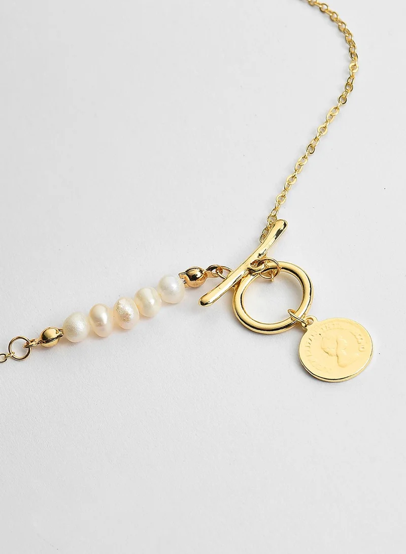 SOHI White Brass Artificial Necklace Jewellery