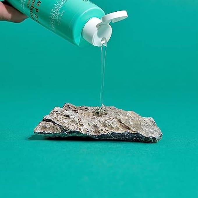 , SEBO REGULATING SHAMPOO WITH KELP ALGAE, NORMALIZES THE ACTIVITY OF THE SEBACEOUS GLANDS, GENTLY CLEANSES THE SCALP, ORGANIC BEAUTY ROUTINE FOR OILY SKIN AND HAIR, MADE IN ITALY - 250 ML - Image 3