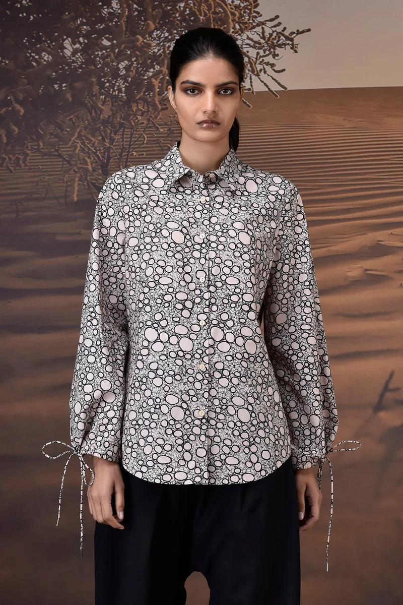 Genes Lecoanet Hemant قميص قطن مصري بيج مطبوع بأكمام بربطة