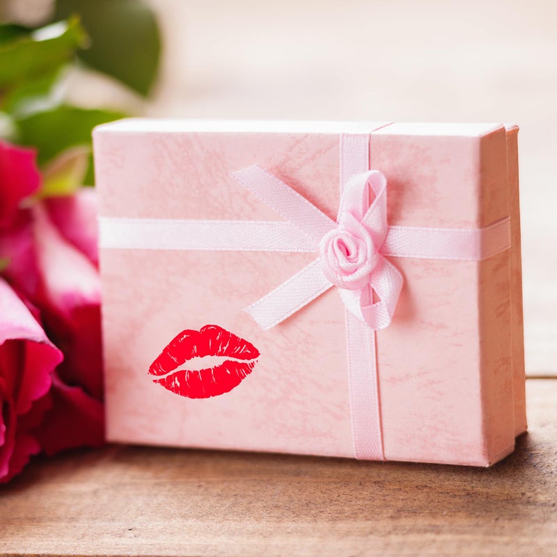 BLSUREFYX 1000 PCS Kissing Lips Stickers 2.2 x 1.4 Inch Kiss Sticker Self-Adhesive Waterproof Fade-Resistant Roll up Clear Lips Stickers for Gifts Party Handicraft Home Decoration Use Red - Image 3