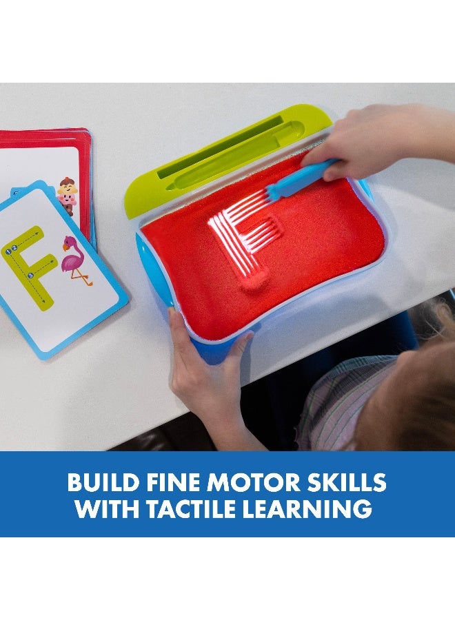 ليرننج ريسورسز مركز تتبع مضيء من Learning Resources، صينية كتابة حسية مع رمل لعب أحمر، وبطاقات، وقلم، لعبة تنمية المهارات الحركية الدقيقة ومرحلة ما قبل الكتابة للأطفال من سن 3 سنوات فما فوق - Image 5